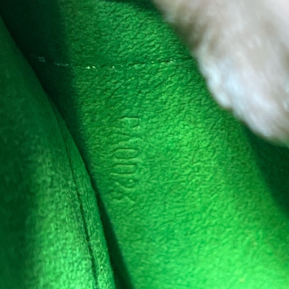 Louis Vuitton Musette Perforated. 💚Limited Edition Green Perforated Musette💚 - Picture 14 of 16